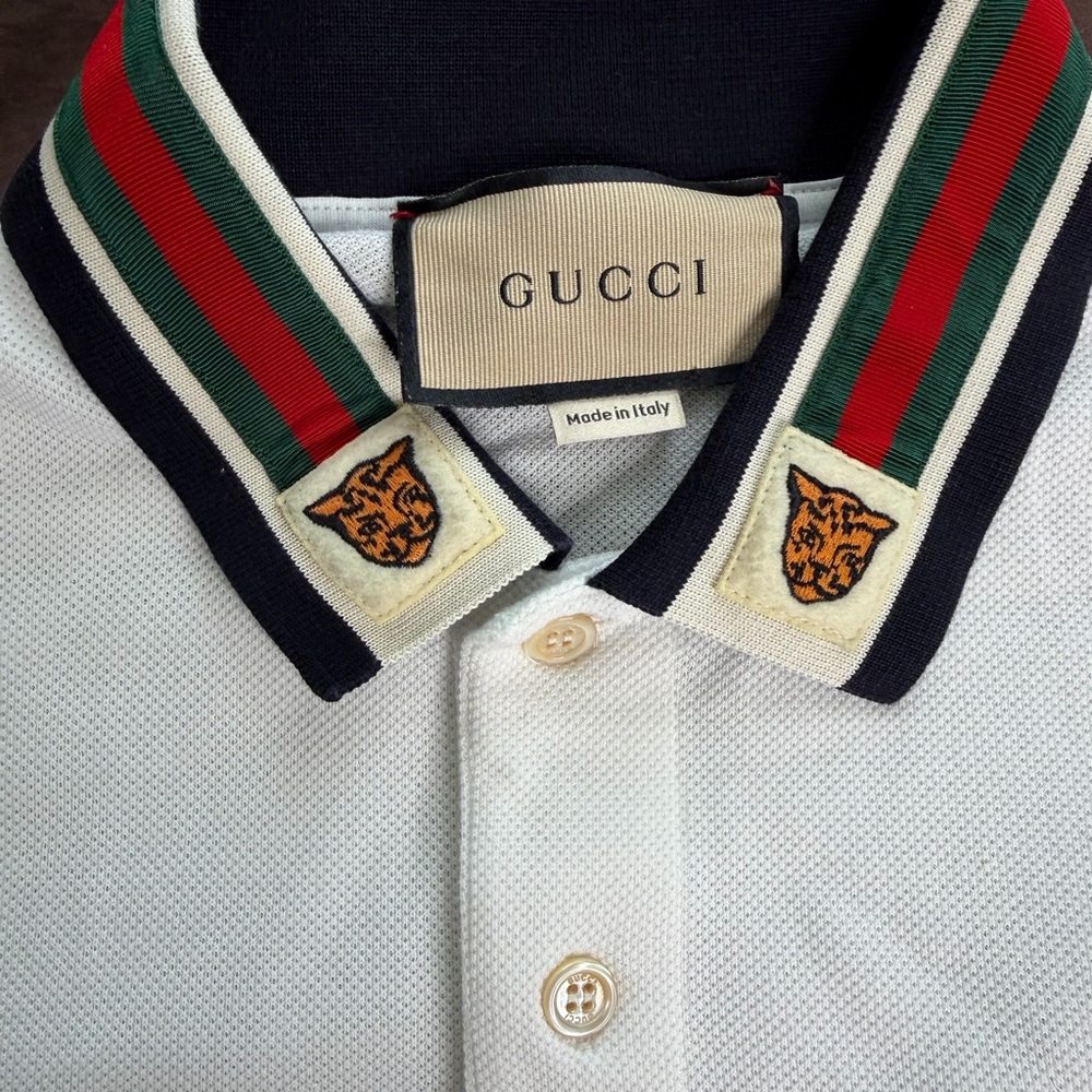 100% authentic Gucci Polo Shirt with Green and Red Stripes